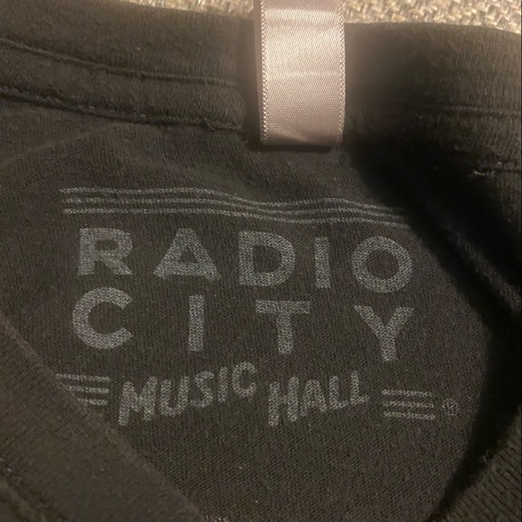 Radio City Music Hall T- Shirt Christmas Spectacular Size L Great Condit… - Picture 3 of 5